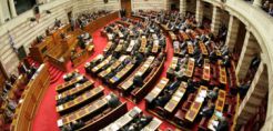 Υπερψηφίσθηκε το νομοσχέδιο για το νέο καθεστώς στήριξης των ΑΠΕ