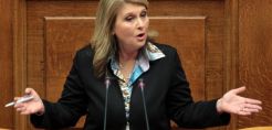 Βούλτεψη: Ο Α.Τσίπρας ντύθηκε... Φωτόπουλος