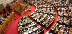 Κατατέθηκε στη Βουλή το ενεργειακό νομοσχέδιο για ΔΕΠΑ, γεωθερμία και ταρίφες των φωτοβολταϊκών – Τα πλήρη κείμενα
