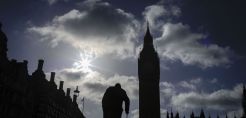 Η Βρετανία κατέγραψε δύο συνεχόμενους μήνες χωρίς χρήση άνθρακα για την παραγωγή ηλεκτρικής ενέργειας