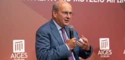 Σκυλακάκης: Τέλος τα φωτοβολταϊκά σε γη υψηλής παραγωγικότητας - Η αντιπολίτευση πίσω από τις αντιδράσεις κατά των ΑΠΕ