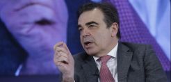 Σχοινάς: Κανένας δεν θα πληρώσει σε ρούβλια όταν τα συμβόλαια επιτρέπουν σε ευρώ - Πυροβολεί τα πόδια του ο Πούτιν αν διακόψει την παροχή αερίου