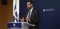 Δεν θα είναι αποτελεσματικό το πλαφόν στην τιμή του ΦΑ, λέει ο Τσαρλς Έλληνας