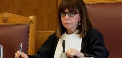 Με 261 ψήφους Πρόεδρος της Δημοκρατίας η Αικ. Σακελλαροπούλου