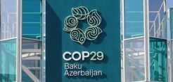 Συμφωνία στην 29η διάσκεψη του ΟΗΕ για την κλιματική αλλαγή: «Σημαντικό βήμα» λένε οι ΗΠΑ, «απογοητευτική» τη θεωρεί η Γαλλία