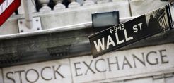 Η διολίσθηση του πετρελαίου "παρασύρει" τη Wall Street