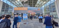 Αποστολή energypress στην Intersolar: Οι μπαταρίες στο «τιμόνι» της ενεργειακής μετάβασης – «Hot» αγορές Ρουμανία και Βουλγαρία – Τι συζήτησαν οι Έλληνες επενδυτές με τις εταιρίες εξοπλισμού – Η μετάβαση από το «CAPEX στο OPEX»