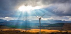 Να γιατί χρειάζεται ισορροπημένο μείγμα εγκατεστημένων ΑΠΕ – Χωρίς επαρκή αιολικά, αυξάνουν οι ανάγκες για αποθήκευση, αλλά και το κόστος του συστήματος