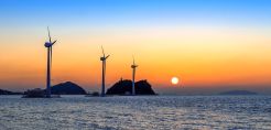Offshore αιολικά: Από την Αν. Κρήτη και όχι απο το επίμαχο οικόπεδο στην Ελούντα, όπου και οι περισσότερες αντιδράσεις, ξεκινά το σχέδιο του ΥΠΕΝ για τα offshore - Ποια είναι τα πρώτα υποψήφια σημεία