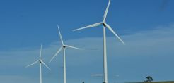 Νέα αιολικά 513 MW και φωτοβολταϊκά 680 MW παίρνει "προίκα" η ΔΕΗ στη Ρουμανία από την Enel 