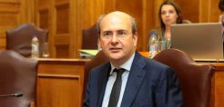 Χατζηδάκης: Παρακολουθούμε την εξέλιξη στον ΕΛΑΠΕ, θα αποφευχθεί η επιβάρυνση καταναλωτών - Μονόδρομος οι ΑΠΕ για την Ελλάδα