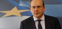 Χατζηδάκης: Στο χείλος του γκρεμού η ΔΕΗ - Δε λογαριάζουμε πολιτικό κόστος στην ενεργειακή πολιτική