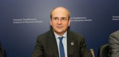 Χατζηδάκης: Σχεδιάζουμε μηχανισμό εγγυοδοσίας προκειμένου η ΔΕΗ και οι άλλες εταιρείες να μπορέσουν να αντέξουν τις όποιες παροχές