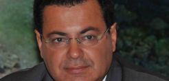 Η έξοδος από την κρίση απαιτεί «εθνικό σχέδιο ανάπτυξης και κλαδική πολιτική»