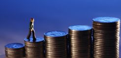 Eurostat: Κατά 341 εκατ. ευρώ αυξήθηκε το ελληνικό χρέος το γ΄ τρίμηνο του 2013