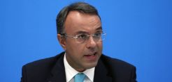Σταϊκούρας: Έφθασαν τα 50 δισ οι δαπάνες για την υγειονομική και ενεργειακή κρίση