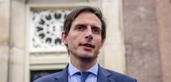 Ολλανδία: Αντιδράσεις κατά του διορισμού Χούκστρα στη θέση του Επιτρόπου για τη Δράση και το Κλίμα