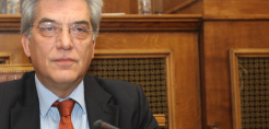 Ζερβός: Μικρή ΔΕΗ μαζί με ΝΟΜΕ οδηγούν στην κατάρρευση της ΔΕΗ