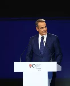 Ο οδικός χάρτης για 30% φθηνότερο ρεύμα εντός τριετίας - Από τη μείωση κατά 50% των ΥΚΩ έως την αποσύνδεση των δημοτικών τελών - Οι επιδοτήσεις για αντλίες θερμότητας και μπαταρίες