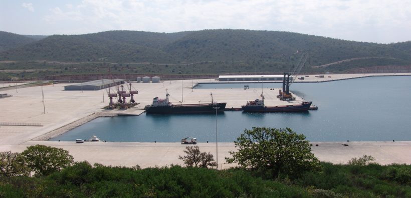 Εγχώρια γραφειοκρατία αλλά και... σπόντες από το εξωτερικό για τον Αστακό