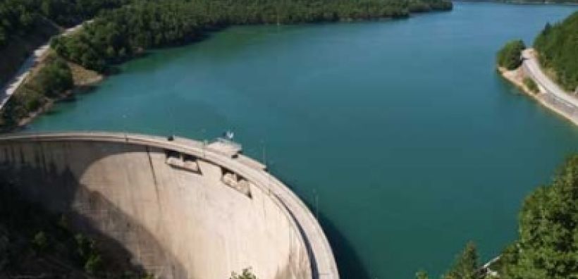 Κατασκευή υδροηλεκτρικού φράγματος στην Αφρική