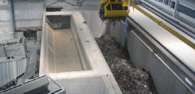 Η ρύθμιση για τα απορρίμματα καθυστερεί τον κανονισμό αδειοδότησης των ΑΠΕ