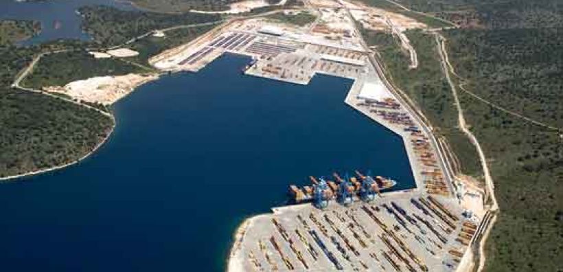 Περισσότερες από 1.000 θέσεις εργασίας από τη μονάδα στον Αστακό