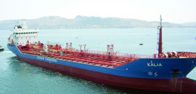 Τουρκία: Ζητά αποσυμφόρηση των Στενών από τα δεξαμενόπολοια