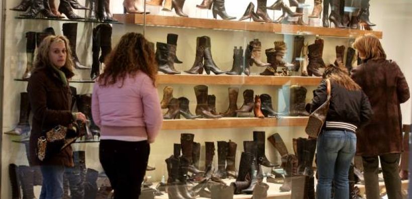 Πτώση κατά 8,9% στο λιανικό εμπόριο