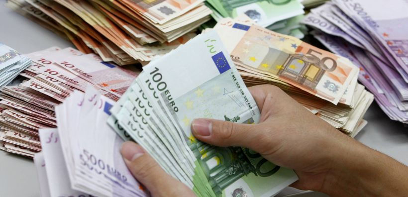 Ανάσα στα ταμεία του ΛΑΓΗΕ από το ρευστό που «ρίχνει»  η ΔΕΗ στην αγορά