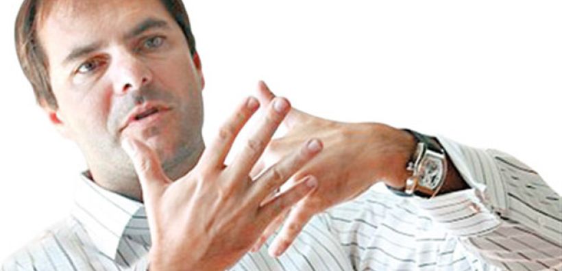 Ποιος είναι τελικά ο Τσέχος κροίσος που αγοράζει Ελλάδα