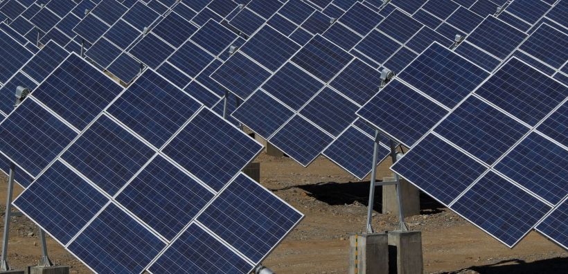 ΗΠΑ: Προς επαναφορά των δασμών στις εισαγωγές ηλιακών πάνελ από την Ασία