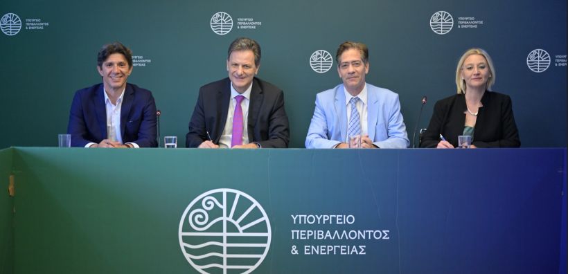 ΥΠΕΝ: Καθιερώνει σύστημα προστασίας θαλάσσιων θηλαστικών από διερχόμενα πλοία