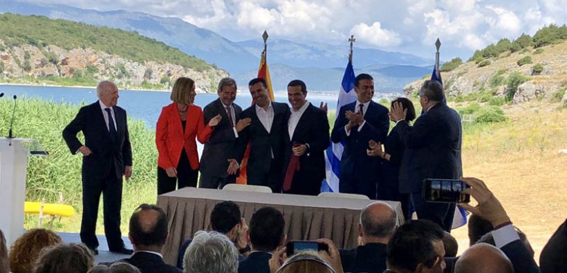 Υπογράφηκε η συμφωνία για το ονοματολογικό της ΠΓΔΜ