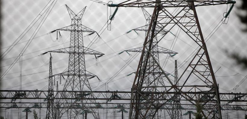 Άτυπο ντιμπέιτ ΔΕΗ - ΥΠΕΝ για την εξέλιξη της ηλεκτρικής αγοράς και την τύχη της επιχείρησης