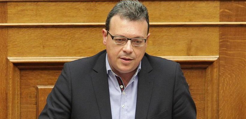 Φάμελλος: Έλλειμμα διαφάνειας και στρατηγικής στην αγορά ενέργειας - Τα έξι προβληματικά φαινόμενα