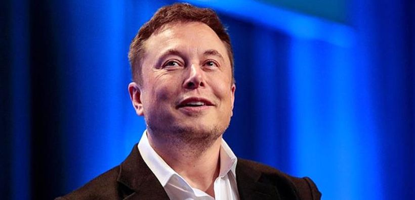 Ξεφόρτωσε κι άλλες μετοχές της Tesla ο Ελον Μασκ