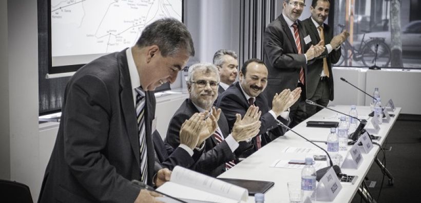Έπεσαν οι υπογραφές για τη μόνιμη διασύνδεση του δικτύου ηλεκτρισμού της Τουρκιας με το ευρωπαϊκό