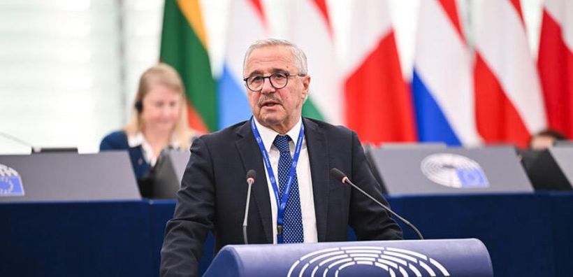Μανιάτης: Νέα τουρκική παρεμπόδιση πόντισης καλωδίου σε ελληνικές θάλασσες