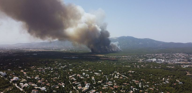 ΑΔΜΗΕ: Εκτός λειτουργίας σημαντικά κυκλώματα του Συστήματος Μεταφοράς λόγω της πυρκαγιάς - Σε κίνδυνο η τροφοδοσία της Ανατολικής Αττικής