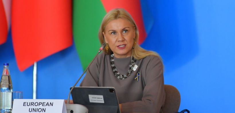 Σίμσον: Στο τραπέζι ο πράσινος ενεργειακός διάδρομος της ΕΕ με το Μπακού - Συνεργασία σε αιολικά και έργα διασύνδεσης