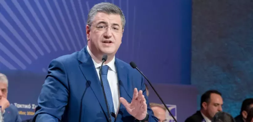 Ο Τζιτζικώστας παρουσίασε το σχέδιο δράσης της ΕΕ για το μέλλον της αυτοκινητοβιομηχανίας