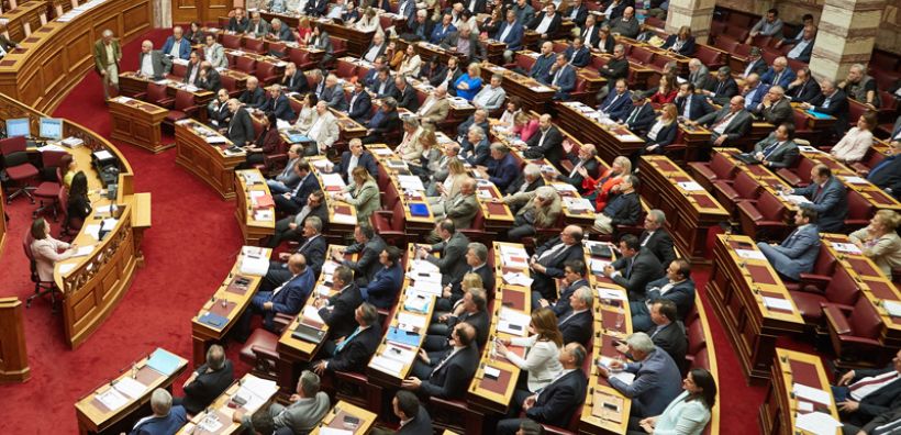 Υπερψηφίστηκε επί της αρχής και των άρθρων του το πολυνομοσχέδιο