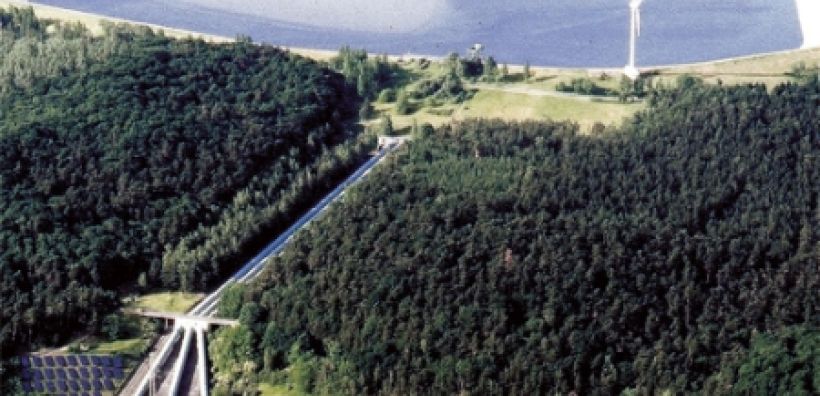 Περισσότερη πράσινη ενέργεια, μέσω των υβριδικών, μεγαλύτερα οφέλη για τους παραγωγούς ΑΠΕ