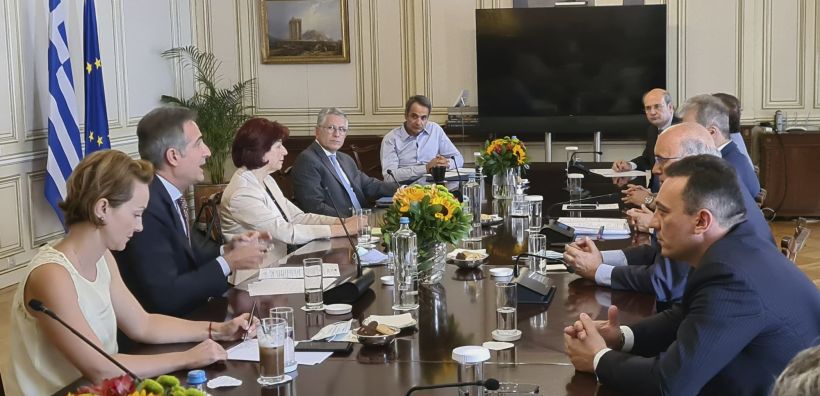 Μητσοτάκης: Έρχονται θεσμικά μέτρα και υποδομές για την επιτυχή μετάβαση των λιγνιτικών περιοχών - Οι πρωτοβουλίες του ΥΠΕΝ
