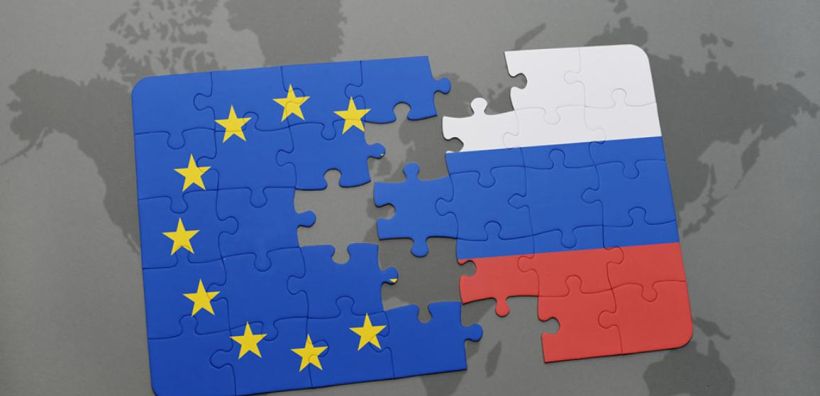 Η ΕΕ εξετάζει σενάρια για την αναστολή της προμήθειας φυσικού αερίου από τη Ρωσία