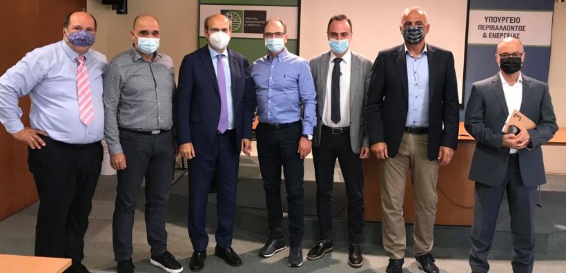 ΠΟΣΠΗΕΦ με Χατζηδάκη και Γεωργιάδη: Δομικό το έλλειμμα του ΕΛΑΠΕ –  Όχι σε μονομερείς ενέργειες σε βάρος των παραγωγών ΑΠΕ