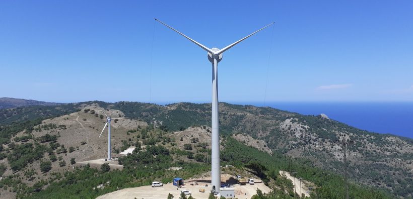 EWT: Επιτυχής ολοκλήρωση εγκατάστασης 2 ανεμογεννητριών DW52-900 στο νησί της Χίου