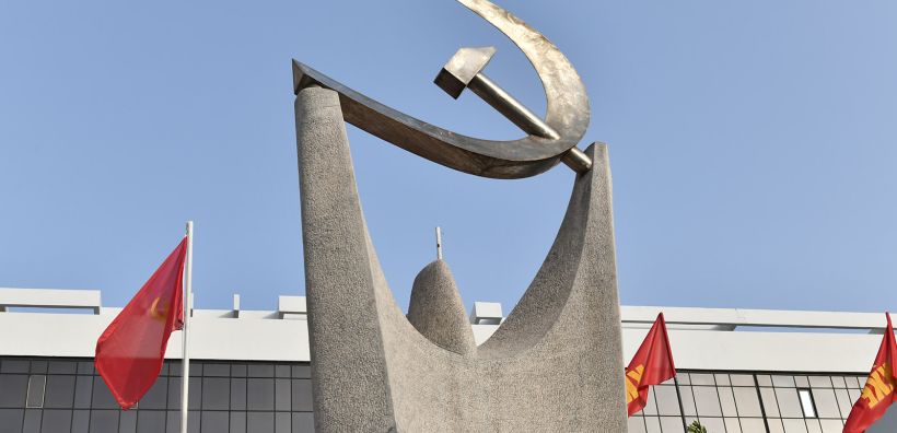 ΚΚΕ: Καλπάζει η ακρίβεια στην ενέργεια, αλλά και η κερδοφορία των ομίλων 
