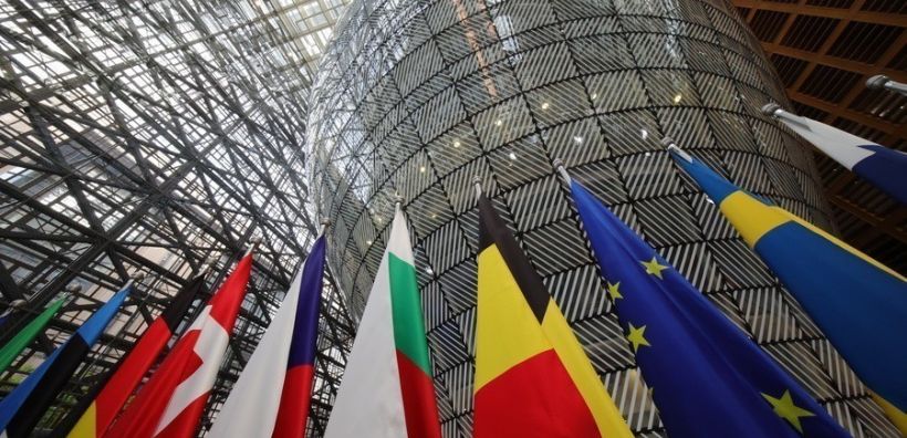 DW: Η ενεργειακή ακρίβεια διχάζει τους Ευρωπαίους ηγέτες